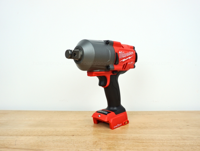 May-siet-bu-long-Milwaukee-M18-ONEFHIWF34-0X
