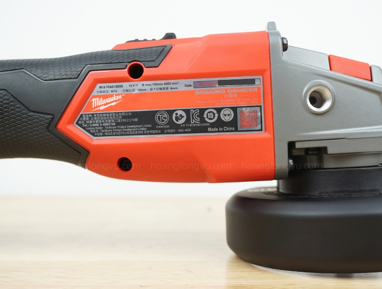 May-mai-goc-Milwaukee-M18-FSAG100XB
