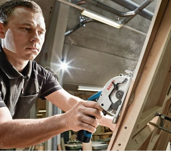 Ứng dụng máy cưa đĩa cầm tay Bosch GKS 12V-LI