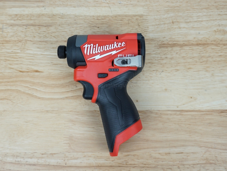 Máy vặn vít Milwaukee M12 FID2 (3)