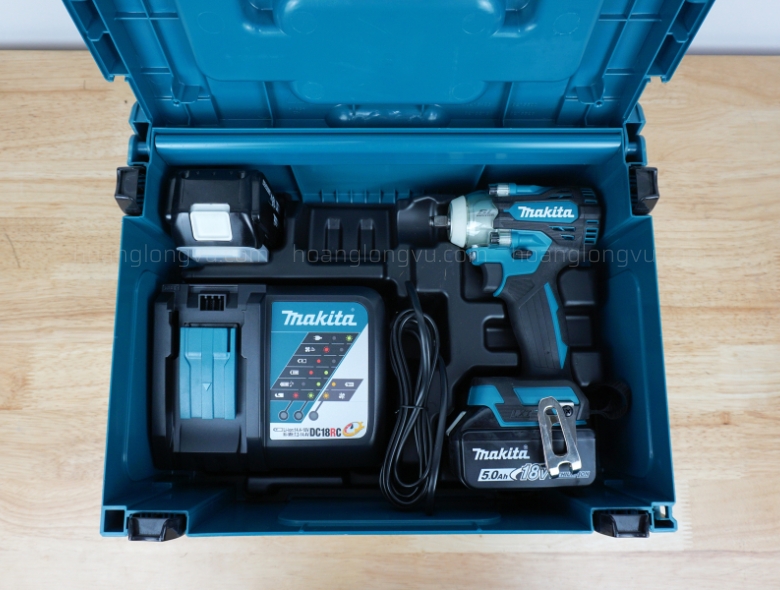 ay-siet-bu-long-dung-pin-Makita-DTW302RTJ