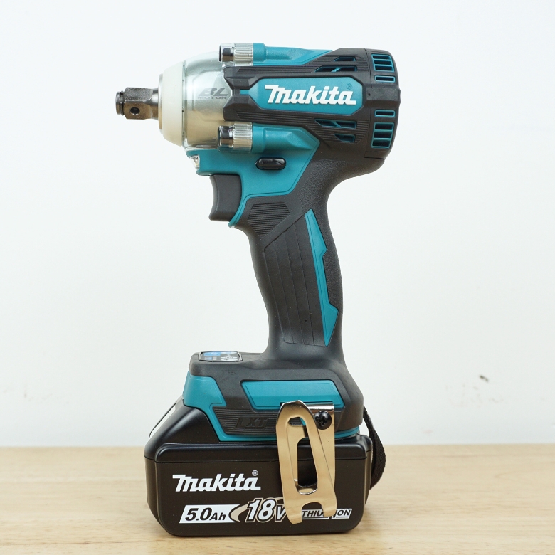 Máy siết bu lông dùng pin Makita DTW300