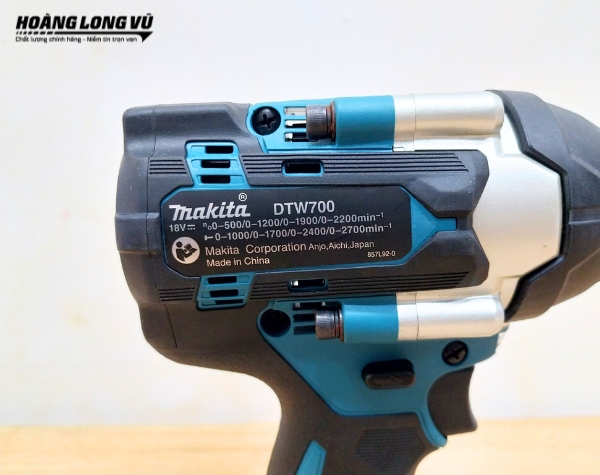Máy siết bu lông pin 18V Makita DTW700