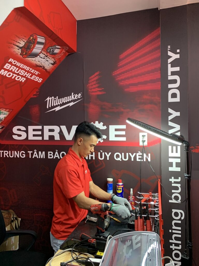 Trung Tâm Bảo hành Milwaukee tại Đà Năng được uỷ quyền – Hoàng Long Vũ