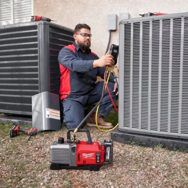 may-hut-chan-khong-pin-milwaukee-m18-fvp5-0 (3)