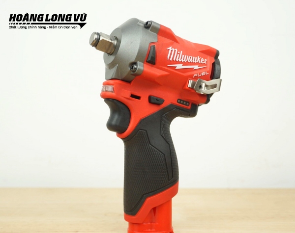 Máy siết bu lông Milwaukee M12 FIWF12-0C