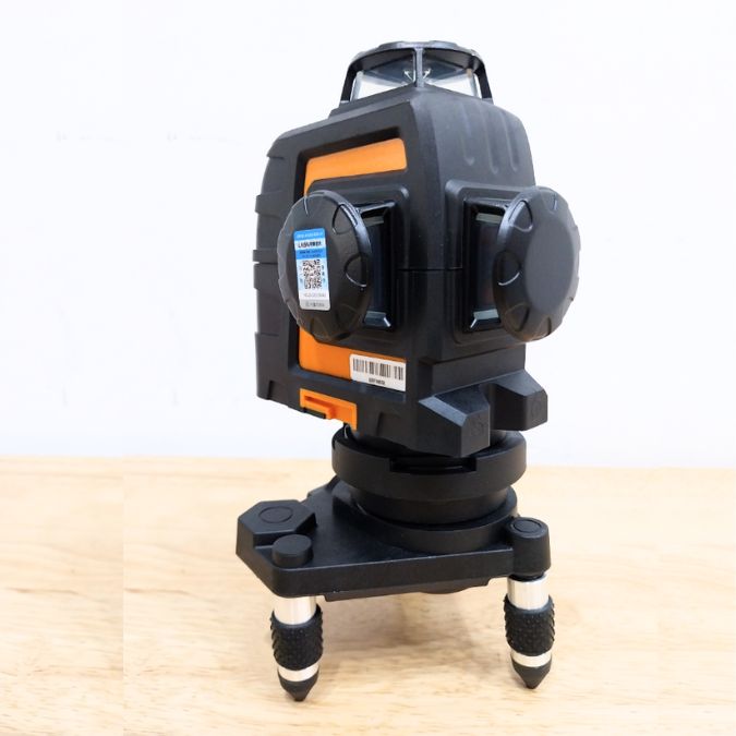 Máy cân bằng 12 tia xanh (2V360°-1H360°-6 Coss) LAISAI LSG666SL