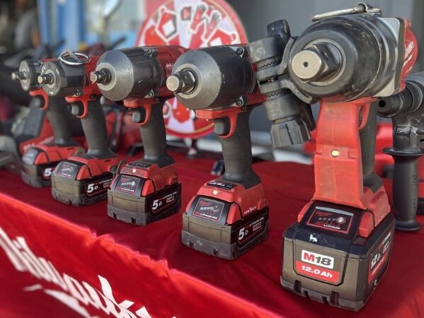 dụng cụ không dây Hoàng Long Vũ