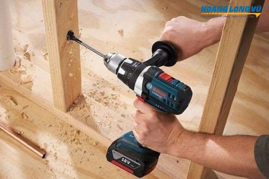 cách dùng máy khoan đúng thao tác kỹ thuật