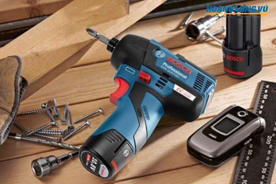 Chuẩn bị dụng cụ trước khi khoan tường