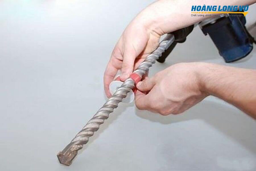 xác định độ sâu khoan tường