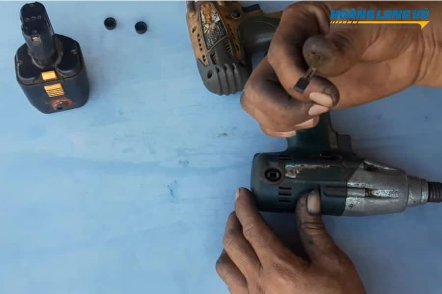 sửa chổi máy khoan bị hư