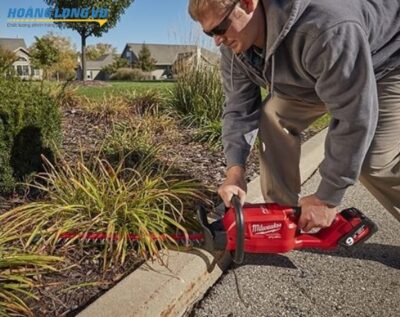Máy cắt tỉa hàng rào 610mm Milwaukee M18 CHT