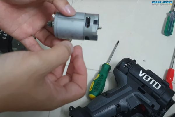 Cách sửa mô tơ máy bắt vít