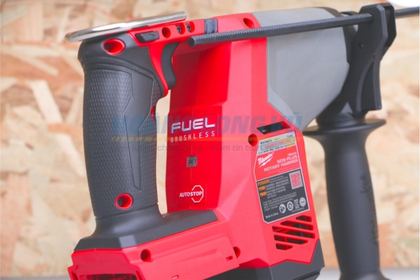 Máy khoan búa 3 chức năng Milwaukee M18 FHAC16