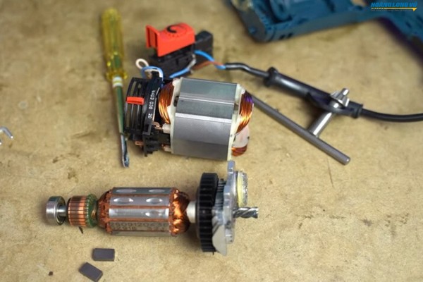 Kiểm tra và thay thế rotor và stator của máy cắt cầm tay