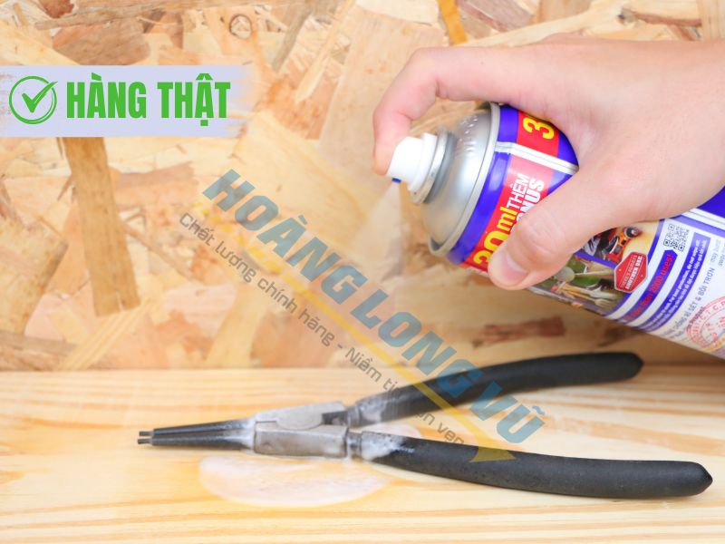 WD-40 thật phun mạnh, đều và bám dính lâu