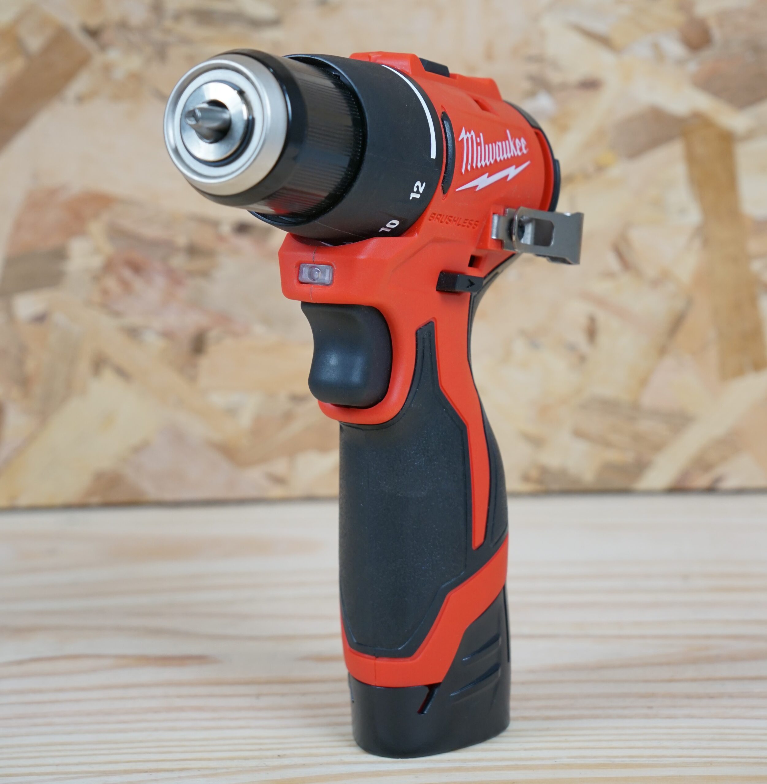 may-khoan-bua-12v-milwaukee-m12-blpdrc-0