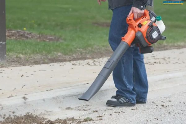 Khởi động và thao tác cơ bản thổi lá