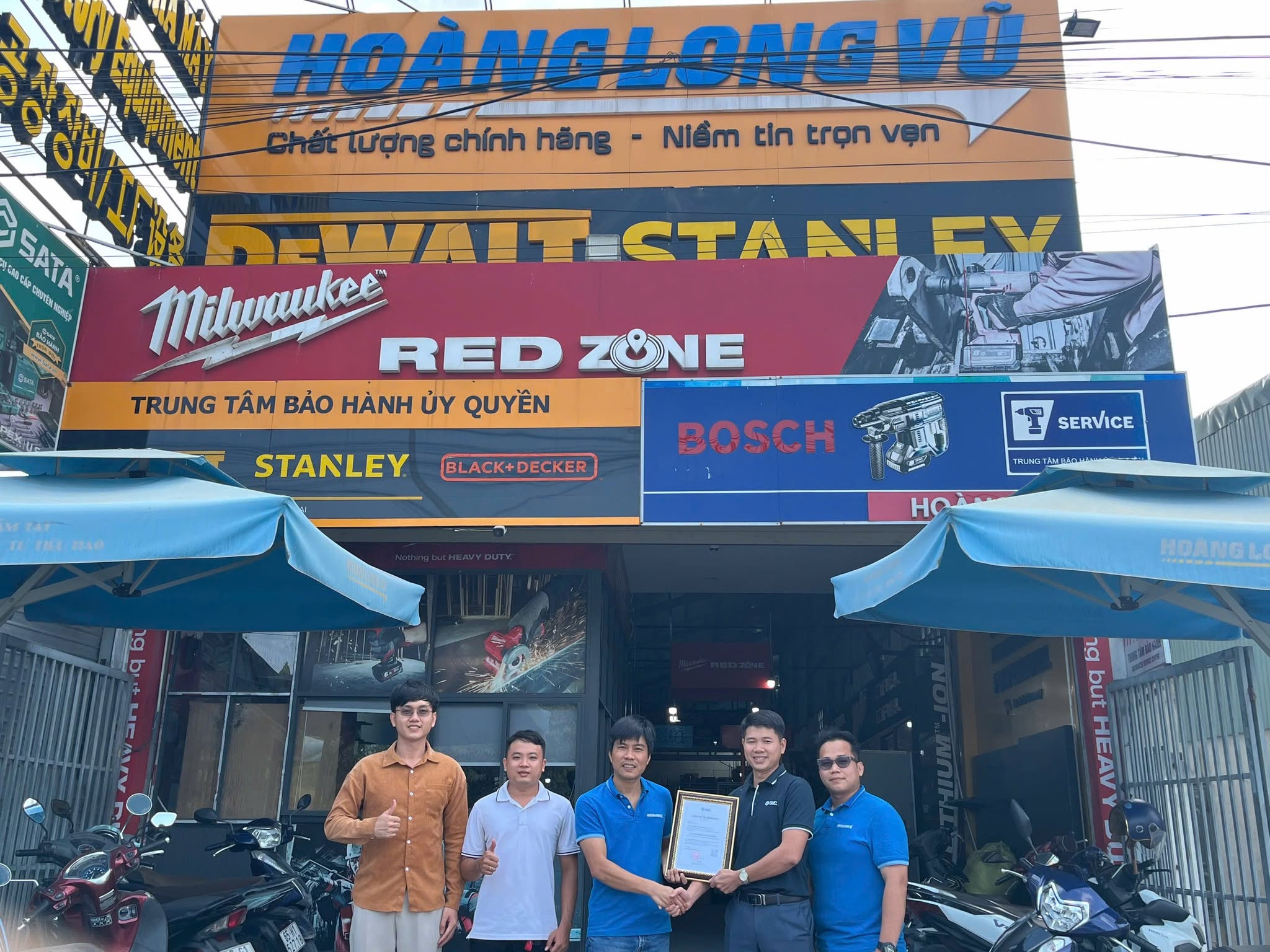 trao-chung-nhan-dai-ly-smc-tai-hoanglongvu