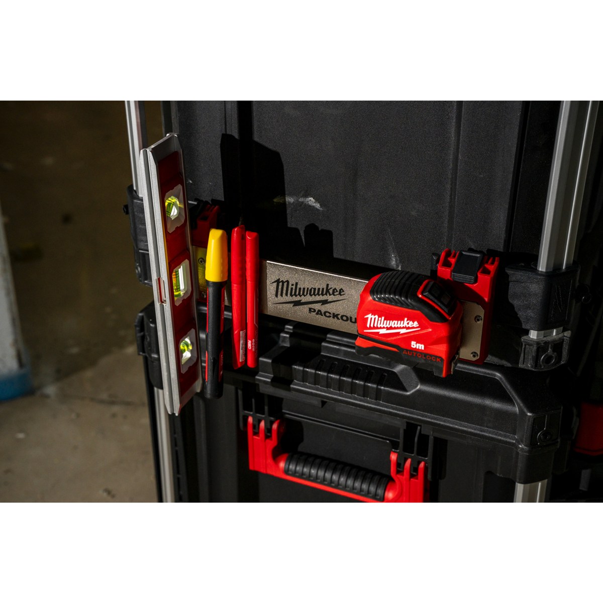 Giá treo kẹp gắn thùng PACKOUT 4932500147 Milwaukee