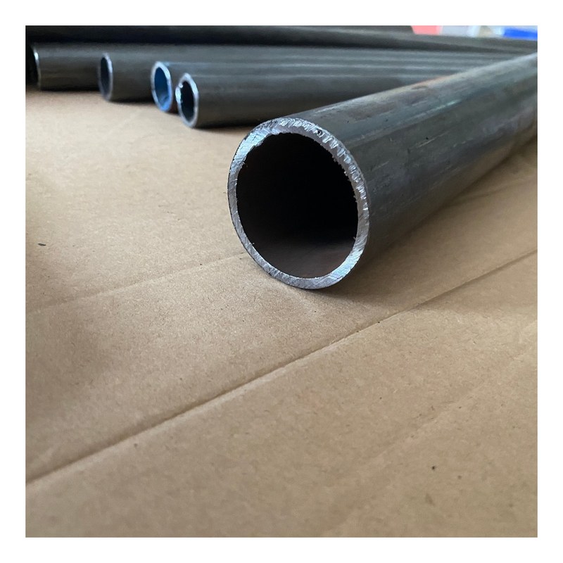 Ống thép đen phi 34x3.0mm (6m)